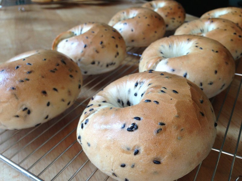 芝麻卷花生Bagel (2个) - 面包/吐司 - 新鲜食材 金色