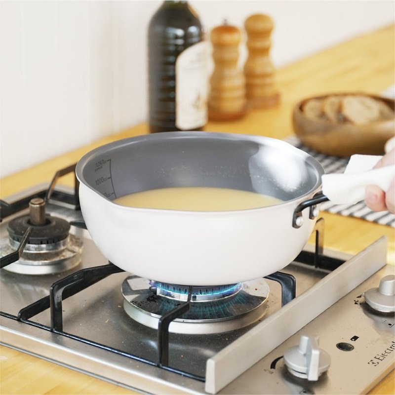 CB Japan copan系列 Aggta 刻度油炸平底深锅 20cm - 锅具/烤盘 - 铝合金