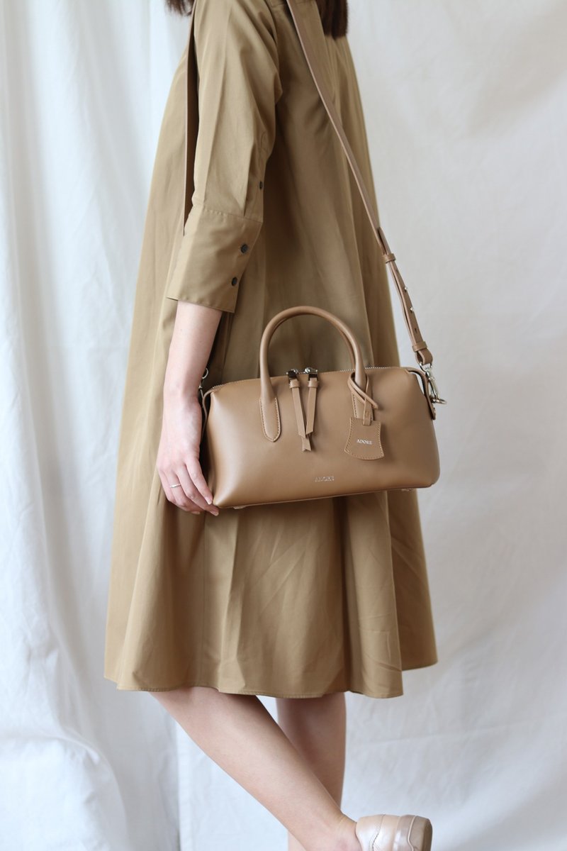 P i L L o w  Camel - Leather Bag (Cow Leather) - 手提包/手提袋 - 真皮 咖啡色
