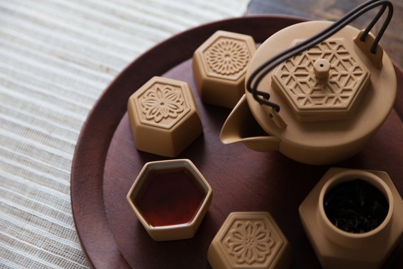 【点心台】四季然(一壶四杯组) - 茶具/茶杯 - 瓷 咖啡色