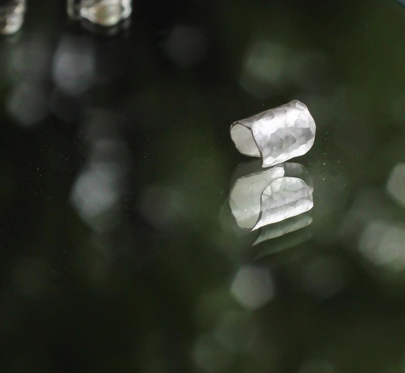 Parisian Design 经典设计耳骨夹 纯银制作 - 耳环/耳夹 - 纯银 白色