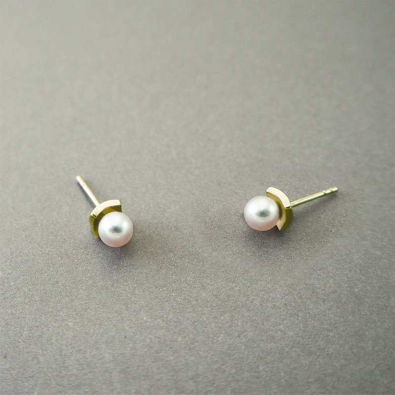 pearl b earring_珍珠b耳环 | K金 Akoya珍珠 限量 设计师手作 - 耳环/耳夹 - 珍珠 金色
