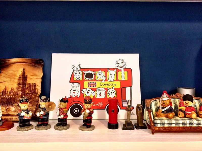 Q Family 4F无框画 英伦巴士 还可从Q family 图库中另选图案订制 - 海报/装饰画/版画 - 棉.麻 白色