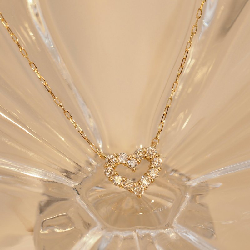 18K金Hollow钻石心形项链18K Gold Hollow Diamond Heart Charm N - 项链 - 贵金属