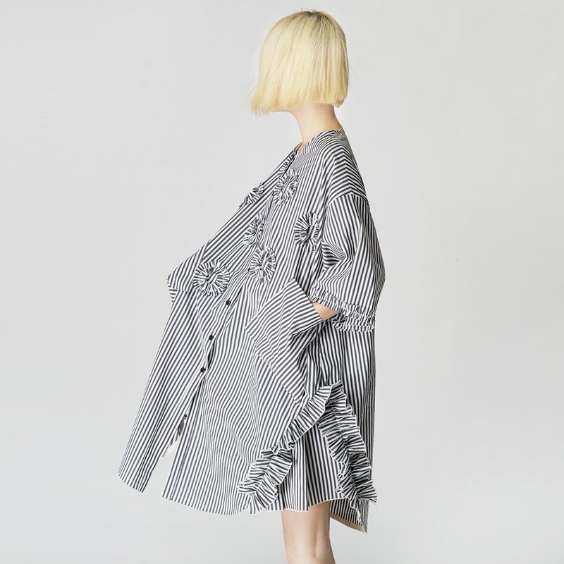 灰条纹折花裙（上衣+短裙） - imakokoni - 洋装/连衣裙 - 棉．麻 灰色