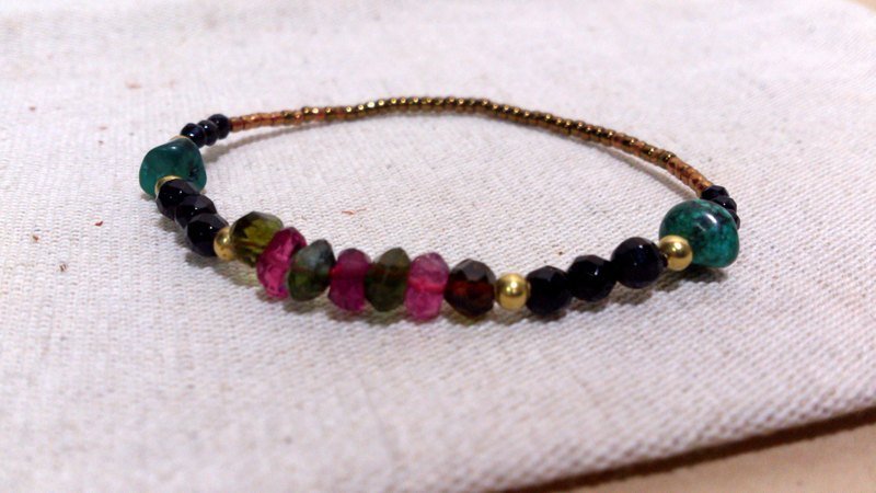 crystal in dearsharka || 不规则棱角多彩碧玺．浓彩的幸运 - 手链/手环 - 宝石 多色