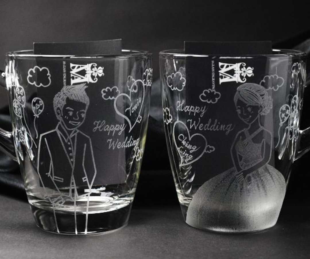 320cc(一对价)【MSA GLASS ENGRAVING】彩虹天空婚纱照Q版娃娃刻字玻璃杯 刻字马克杯 结婚礼物 婚礼小物 - 订制画像 - 玻璃 