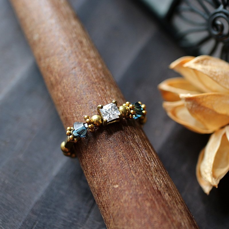 EF流金岁月NO.189锆石灰蓝色水晶典雅黄铜戒指 尾戒 脚戒 - 戒指 - 宝石 蓝色