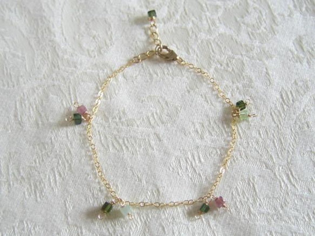14kgf tourmaline cube bracelet - 手链/手环 - 宝石 粉红色