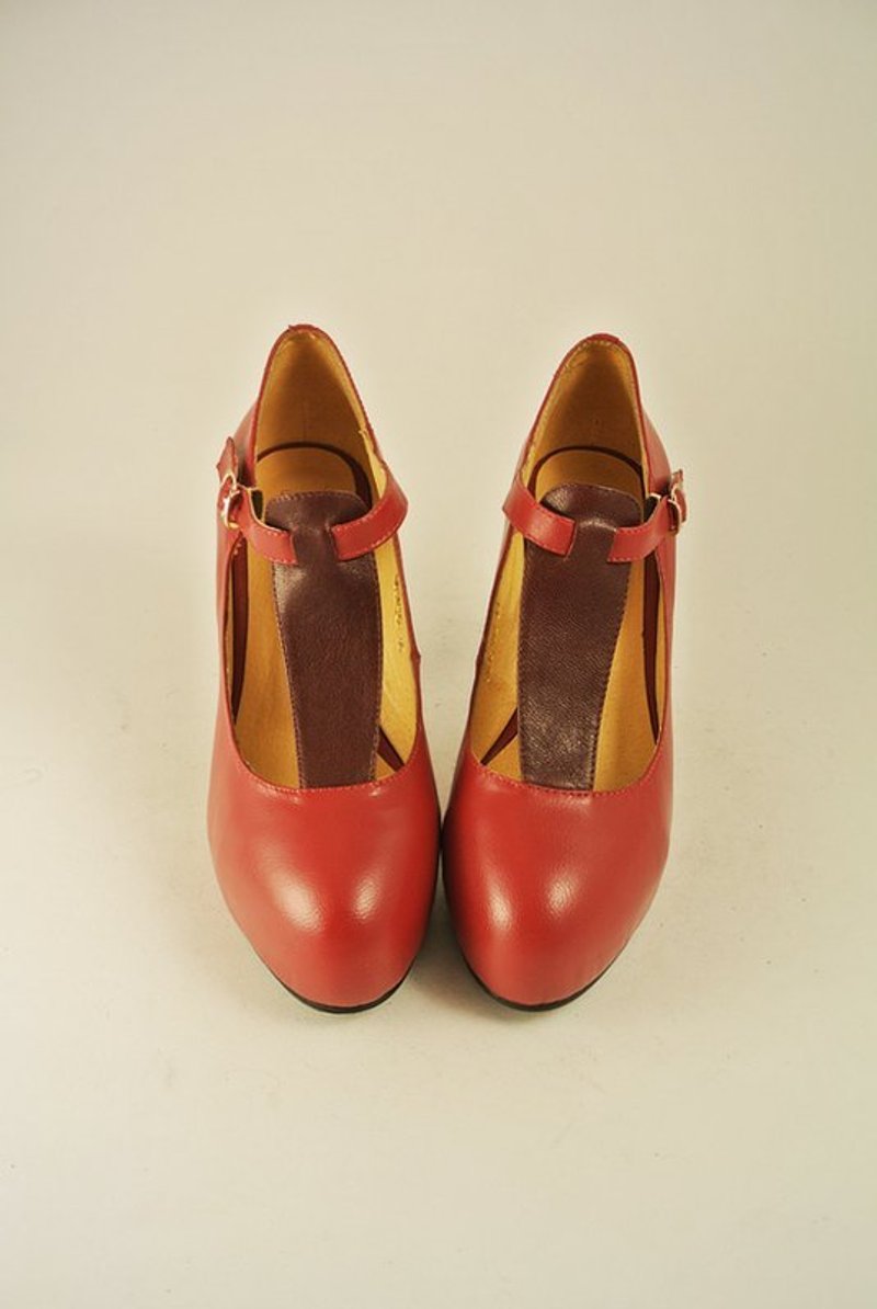 少女没有矜持，但有她的坚持。红打腊牛皮玛丽珍高跟鞋。 - 女款休闲鞋 - 真皮 