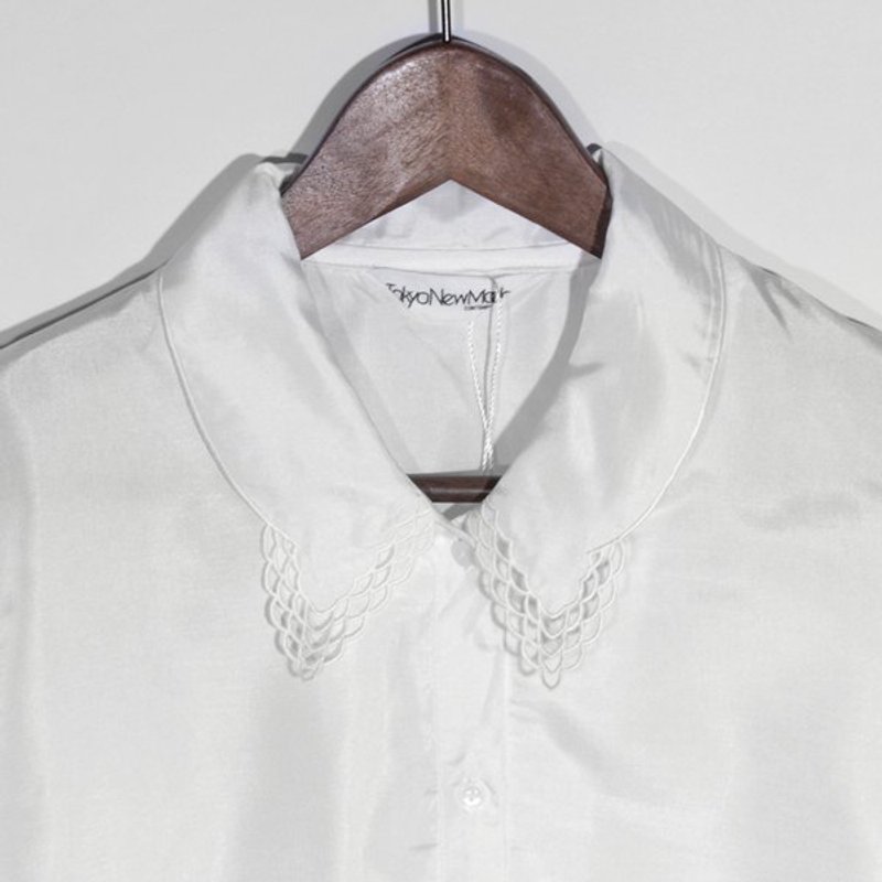 │moderato│麦穗的镂空领造型古着洋装/独特.个性.优雅.森林系女孩.文艺男孩 - 女装衬衫 - 其他材质 白色