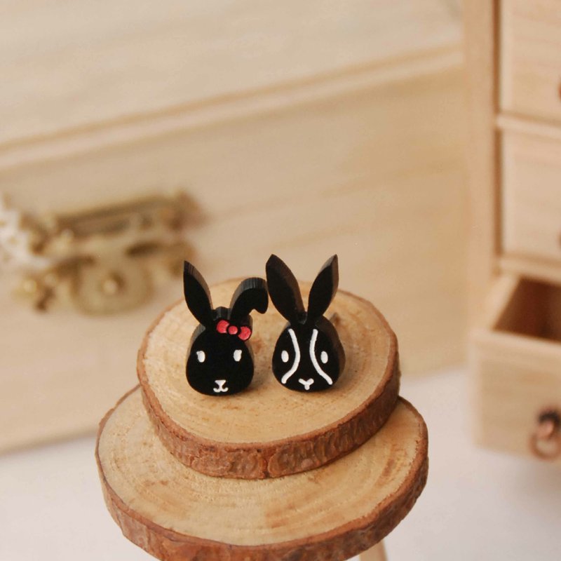 兔子男孩❤兔子女孩/抗过敏钢针/可改夹式 - 耳环/耳夹 - 压克力 黑色