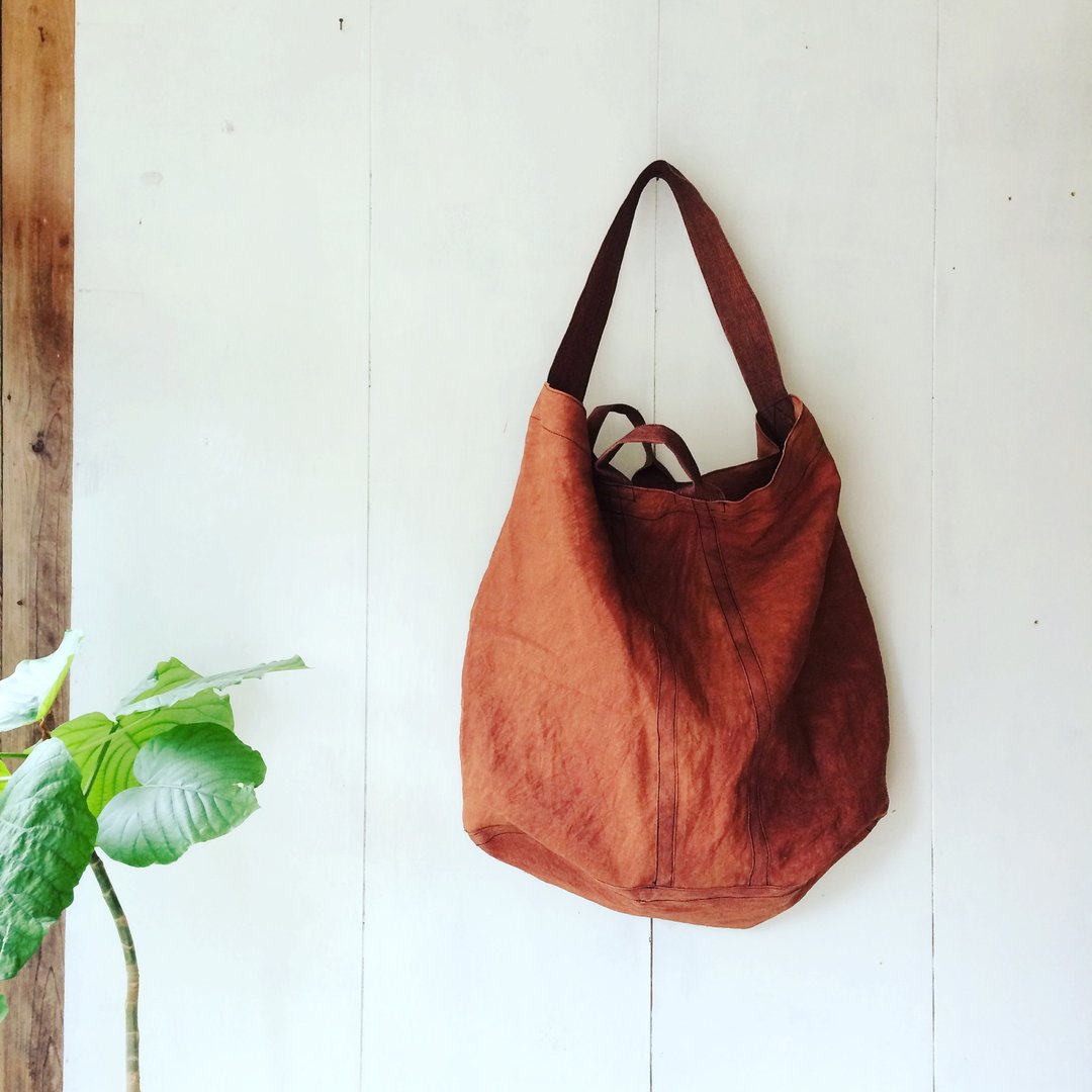 Large shawl bag of persimmon juice linen - 侧背包/斜挎包 - 棉 咖啡色