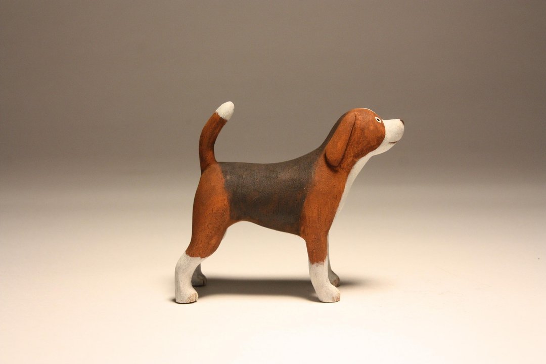 疗愈系木雕小动物_米格鲁Beagle (原木手工雕刻10P限定) - 摆饰 - 木头 咖啡色