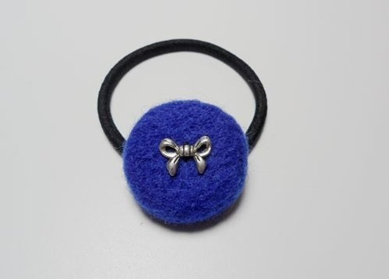 羊毛毡 ♥ 出秋之色 - 蝴蝶结 X 圆型发束 （深咖/深蓝） - 发饰 - 羊毛 咖啡色