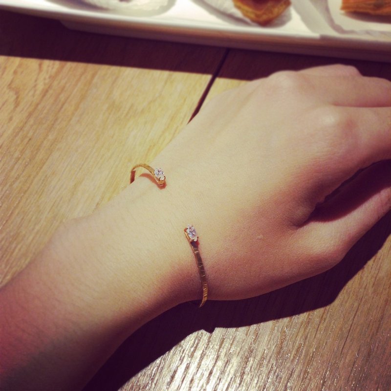 【N' trail】Marquise cut - 细黄铜手镯 - 手链/手环 - 其他金属 金色