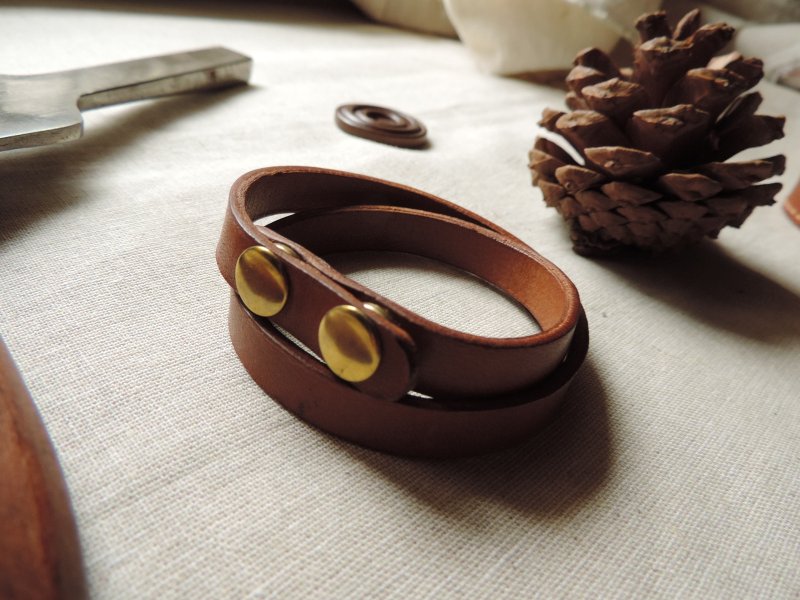 双圈皮革手镯~茶色(可印英文名字) - 手链/手环 - 真皮 咖啡色