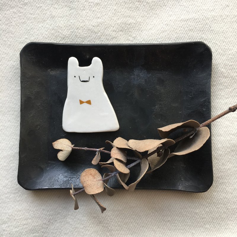 bear brooch - 胸针 - 粘土 白色