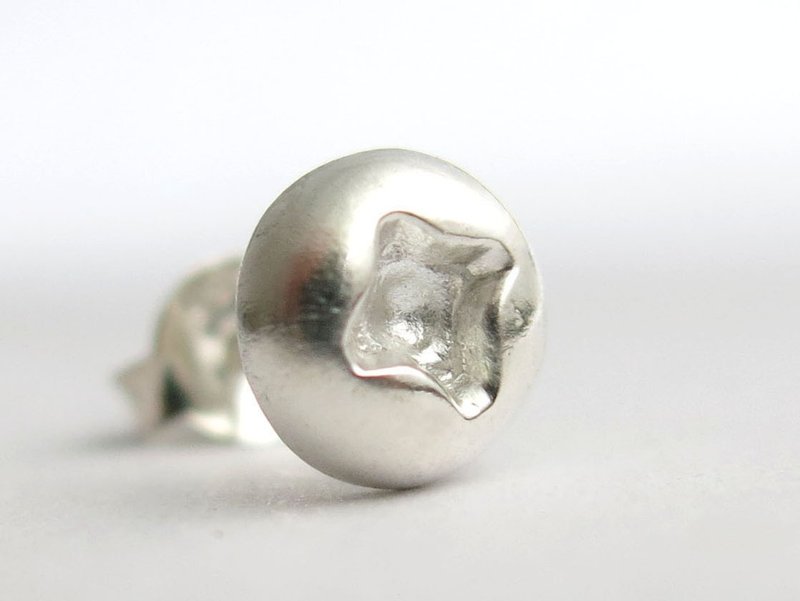 大螺丝头纯银耳环（单颗） - 耳环/耳夹 - 其他材质 灰色