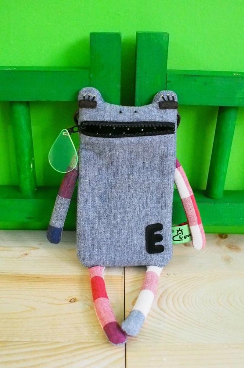 E*group 阿蛙口水包 iphone6＋ 无印系 (灰蓝牛仔配横红格） - 其他 - 其他材质 灰色