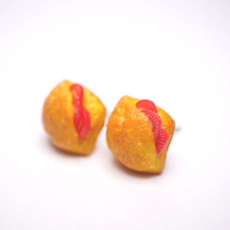 Playful Design 士多啤梨酥饼耳环 - 耳环/耳夹 - 粘土 