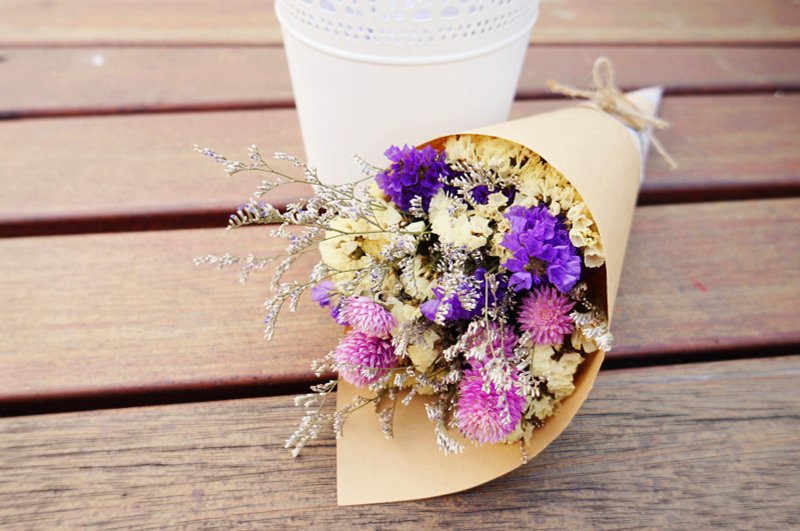 ‘麋花Amor Floral ’ 卡斯比亚千日红星辰花干燥甜筒花束 婚礼小物 婚纱拍照道具 情人节送礼 - 植栽/盆栽 - 植物．花 多色