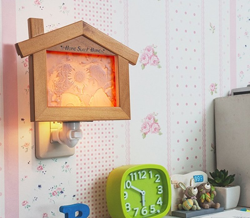 【情人节首选】夜灯相框 屋型小夜灯 结婚情人节首选 相片雕刻 - 画框/相框 - 木头 咖啡色