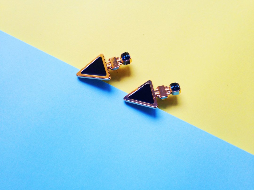Art Deco earrings (piercing) / 美好年代　耳环（耳针式） - 耳环/耳夹 - 其他金属 金色
