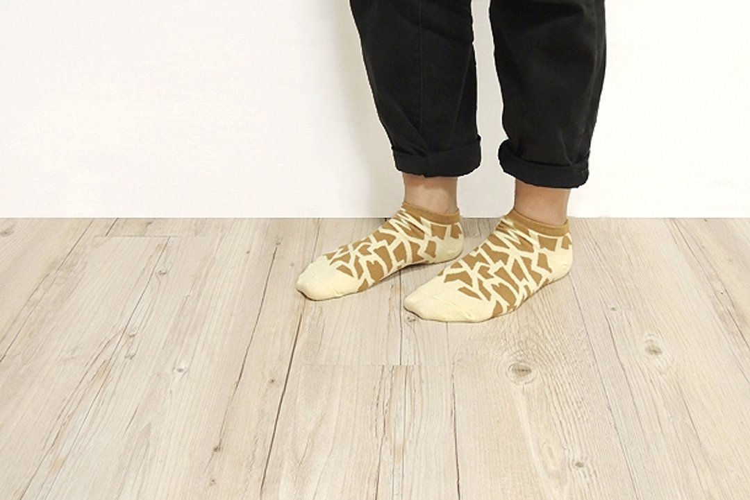 "H-ZOO" 长颈鹿斑纹 脚踝袜 - 袜子 - 棉 黄色