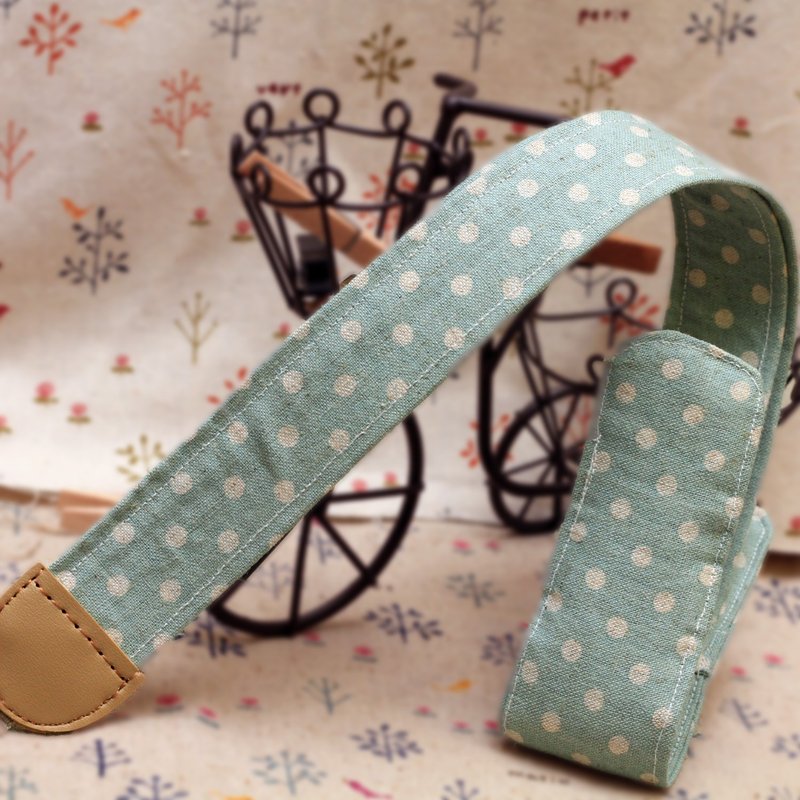 浅浅的绿 水玉点点 相机带 刺绣 相机背带(+减压背带款) 可订制 - 相机背带/脚架 - 棉．麻 绿色