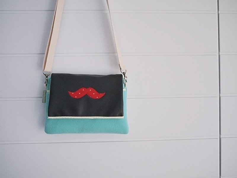 hairmo。点点翘胡子前口平板电脑侧背包-水青(8寸内) - 电脑包 - 其他材质 蓝色