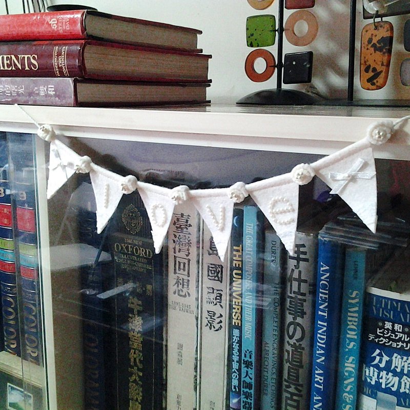 MFP白色手工蕾丝珍珠毛毡花朵迷你布旗挂旗6片 - 墙贴/壁贴 - 其他材质 白色