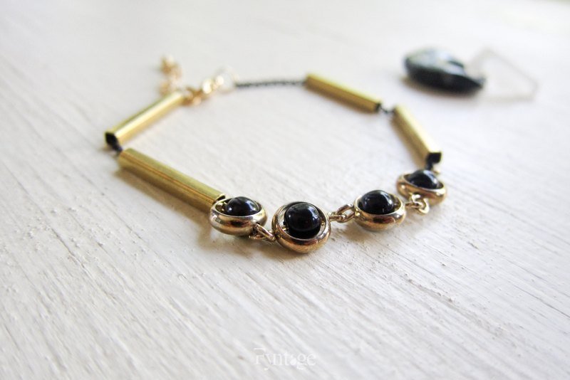 [Fyntage] 摩登玛瑙黑金黄铜手炼 - 手链/手环 - 宝石 黑色