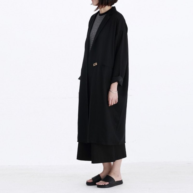 黑色 请一定要入！春秋款 超长一粒扣西装风衣外套 天丝面料 手感顺滑 极致大牌 oversize高街宽松极简风 | 番塔塔原创独立设计 - 女装西装外套/风衣 - 丝．绢 黑色