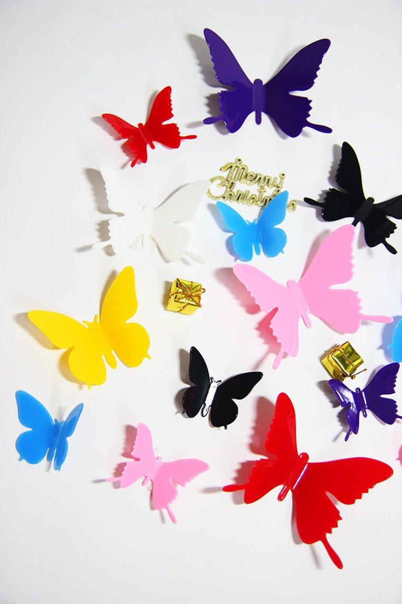 iINDOORS 3D水晶实感蝴蝶 12入/组 压克力 墙壁装饰 - 墙贴/壁贴 - 塑料 多色