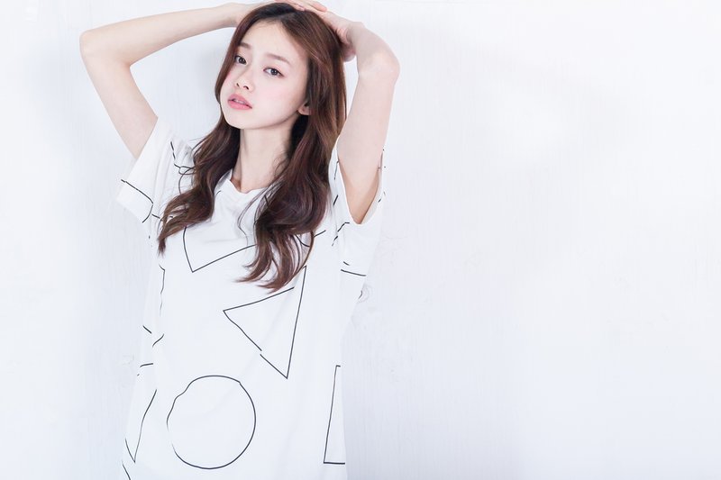 SUMI◆大几合图形_男女共用版型Tshirt◆4SF011_白 - 女装 T 恤 - 棉．麻 白色