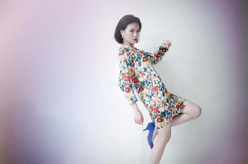 Katharine 立体袖丝质印花洋装 - 洋装/连衣裙 - 丝．绢 多色