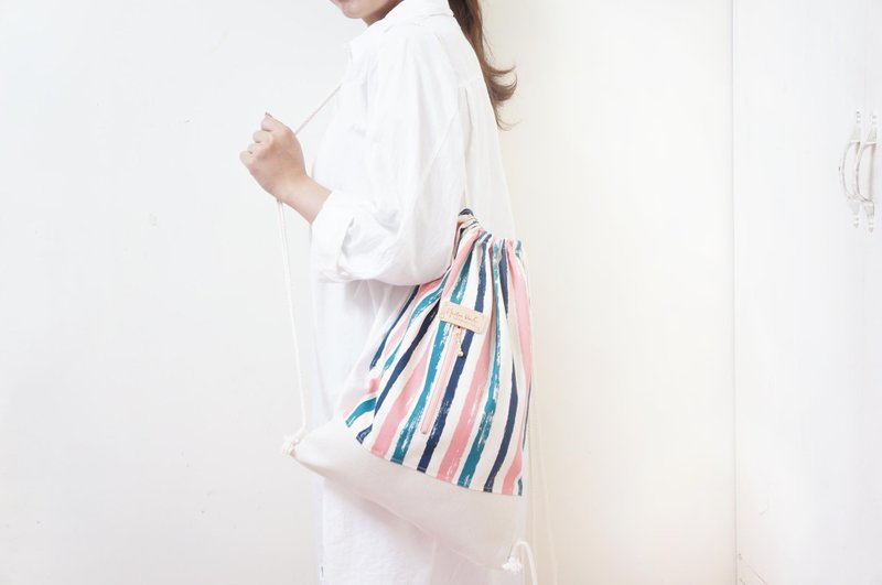 Mouton blanC _ 可人儿后背束口包 _ 粉色水彩笔 - 束口袋双肩包 - 其他材质 多色