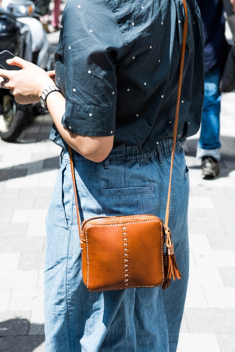 Toast Bag - 侧背包/斜挎包 - 真皮 咖啡色