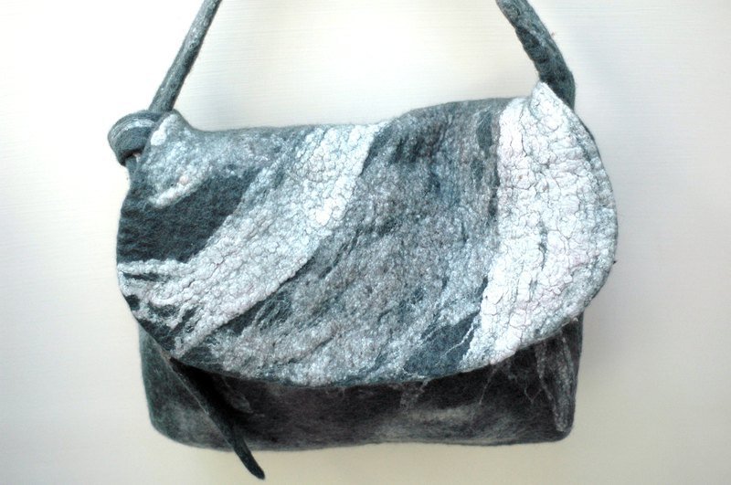 羊毛毡包包-灰云彩 最后ㄧ只 - 侧背包/斜挎包 - 羊毛 