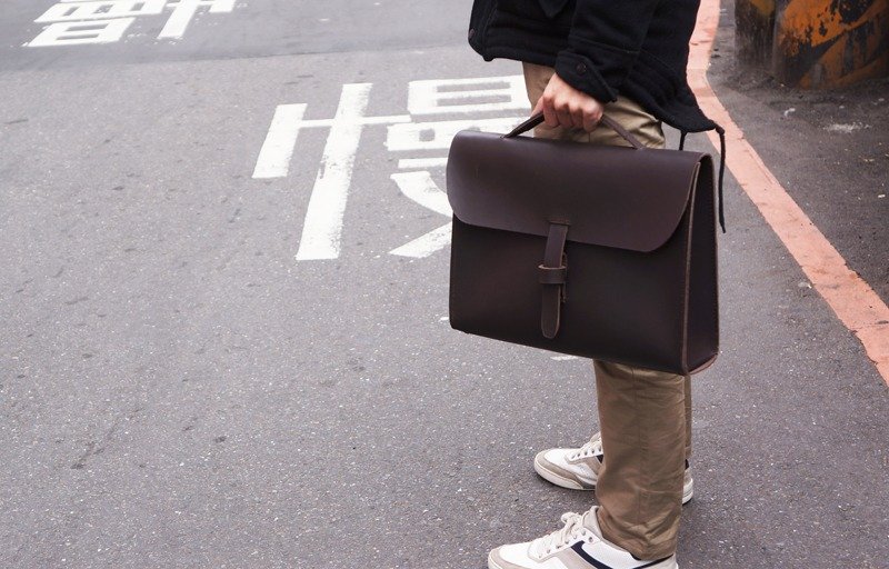 【限量手创】 简约公事包（13''笔电包） - 公文包/医生包 - 真皮 