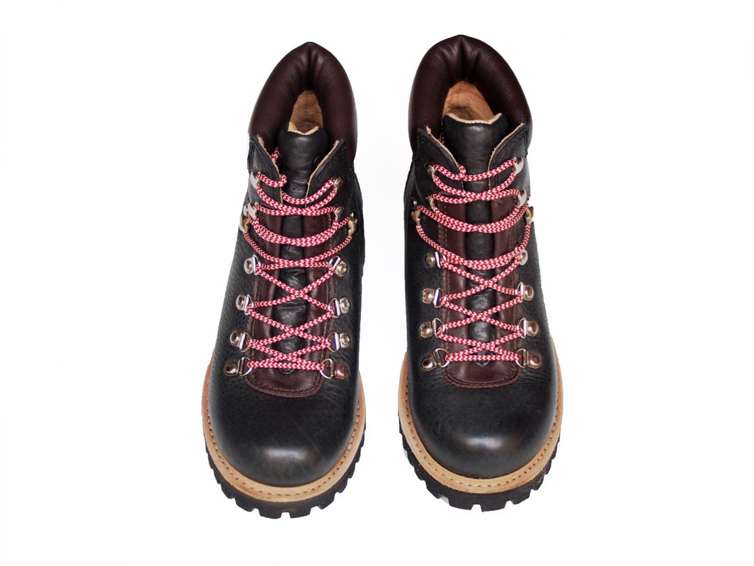 【Yama Girls 山系女孩】 ASPEN BOOTS 德国防水牛皮 登山鞋 黑色 - 女款休闲鞋 - 真皮 黑色