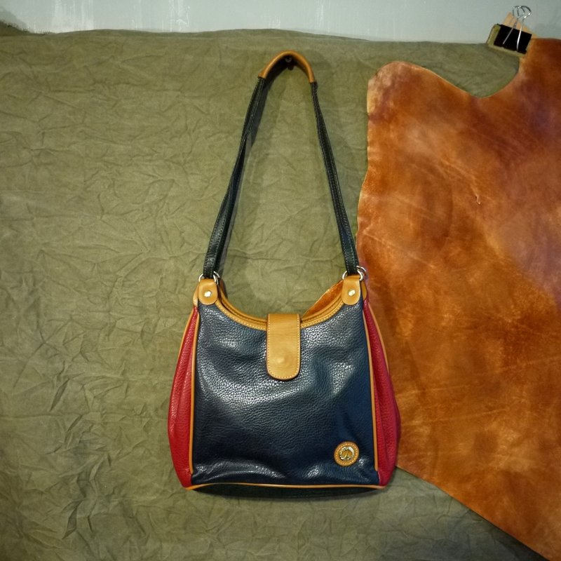 夕卡 Shika // Vintage bag 老件 herald tribune 经典复古手提行李包 {A2-056} - 侧背包/斜挎包 - 其他材质 多色