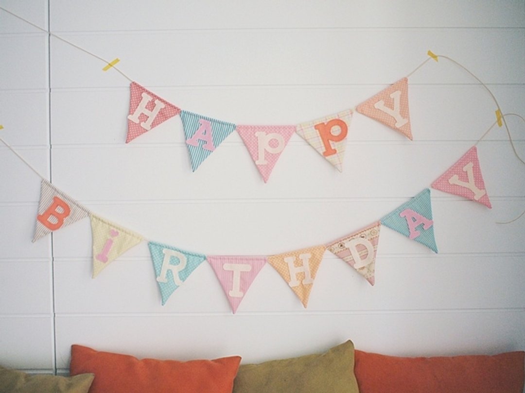 hairmo。HAPPYBIRTHDAY+1st三角挂旗(13cmx16面含字母) - 墙贴/壁贴 - 其他材质 多色