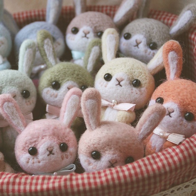 可爱森林彩虹生日小兔羊毛毡娃娃 - 玩偶/公仔 - 羊毛 多色