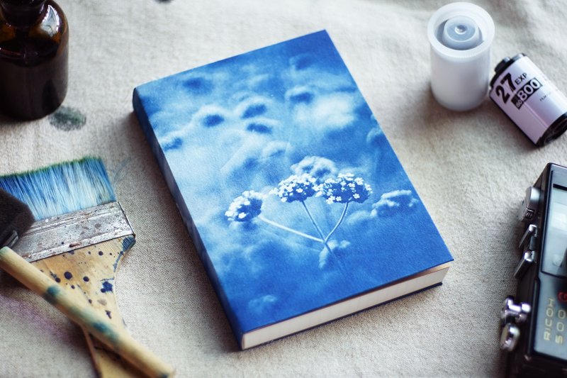 手工蓝晒笔记本 - 小野花 - 笔记本/手帐 - 纸 蓝色