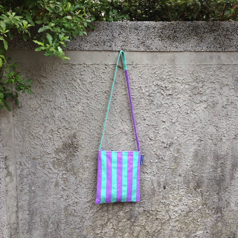 Line line friend - 条纹斜背小包（毛怪） - 侧背包/斜挎包 - 其他材质 多色