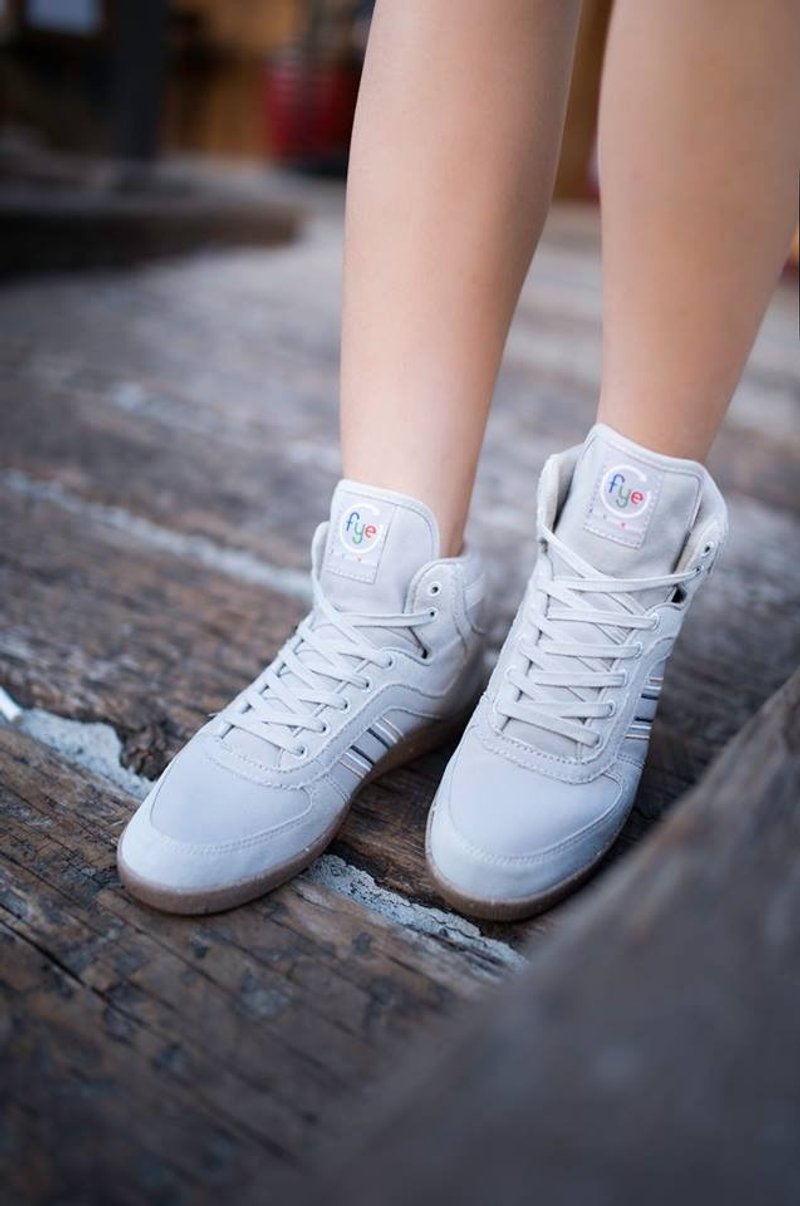 FYE法国环保鞋  浅灰色 中筒环保休闲鞋 男.女款 台湾宝特瓶纤维(再回收概念,耐穿,不会分解) ---运动·活力。 - 女款休闲鞋 - 其他材质 灰色