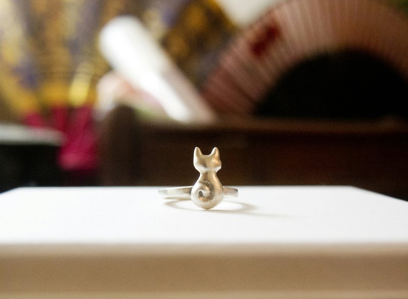猫奴 生日 周年 爱情 圣诞 礼物 手工订作 纯银小猫尾戒 - 戒指 - 其他金属 灰色