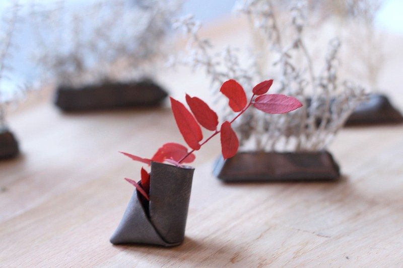 永生花 ￥ 干燥花饰 - 植栽/盆栽 - 其他金属 红色